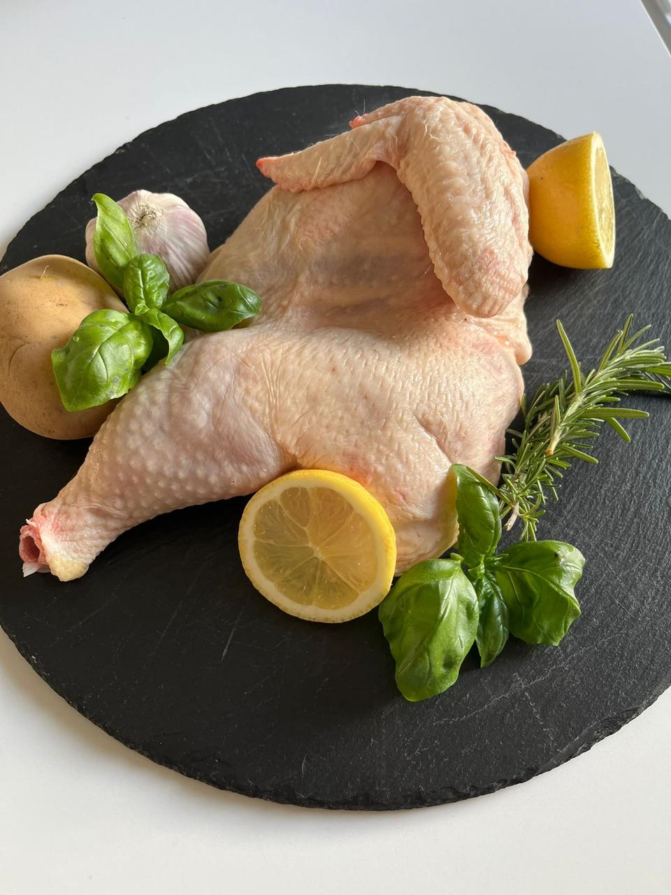 Frisches Hähnchen vom Neulandhof Bettermann mit Zitrone und Basilikum
